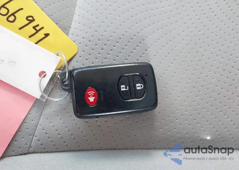 2012 Toyota Prius Two z USA, uszkodzony, nr VIN JTDKN3DU1C5537279